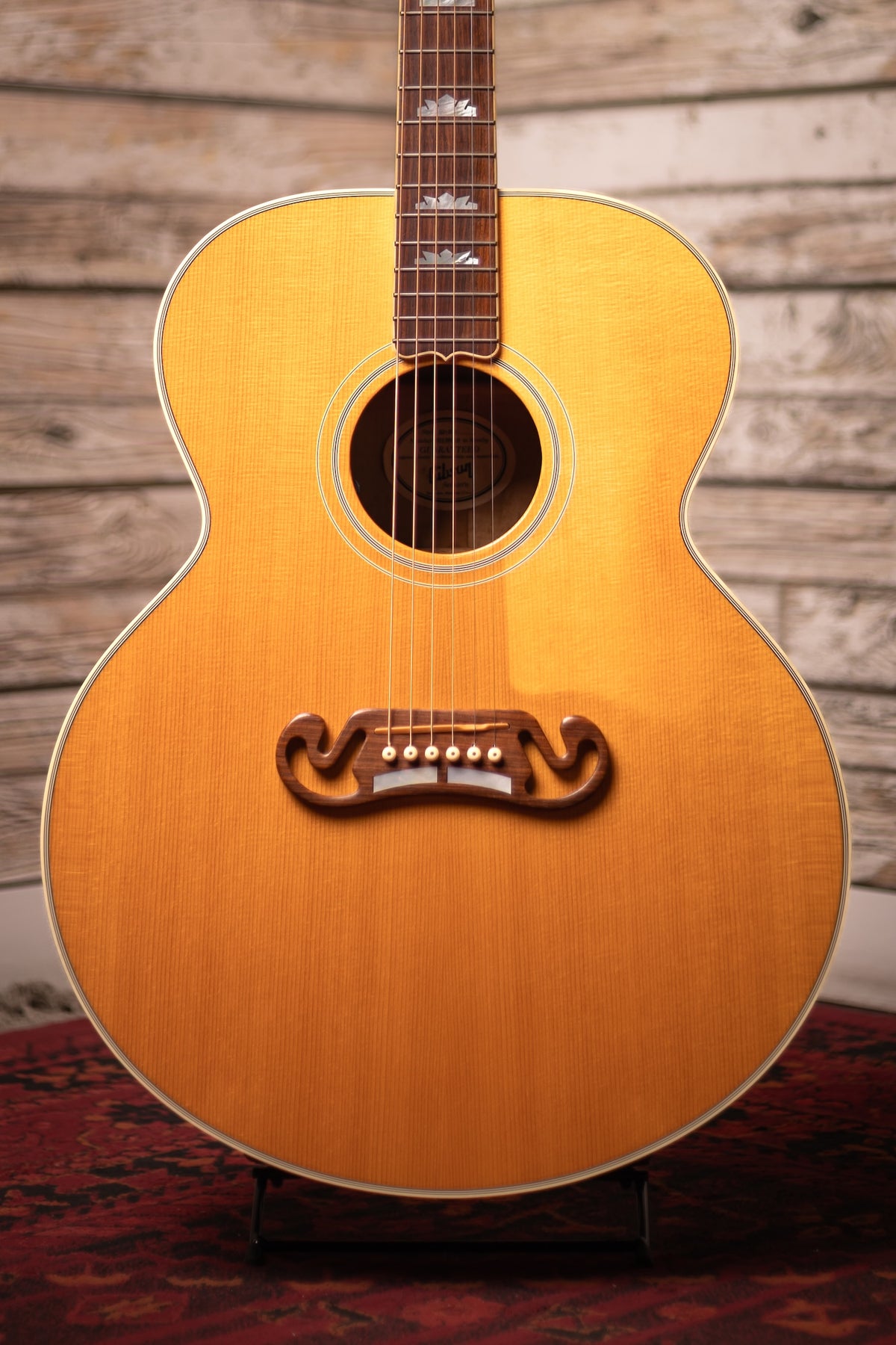 2008 Gibson SJ 200 Acoustic Guitar - Natural
