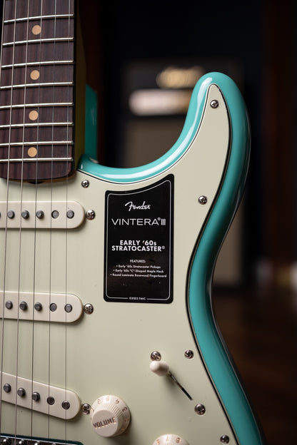 Fender Vintera III Early '60s Stratocaster - Sea Foam Green