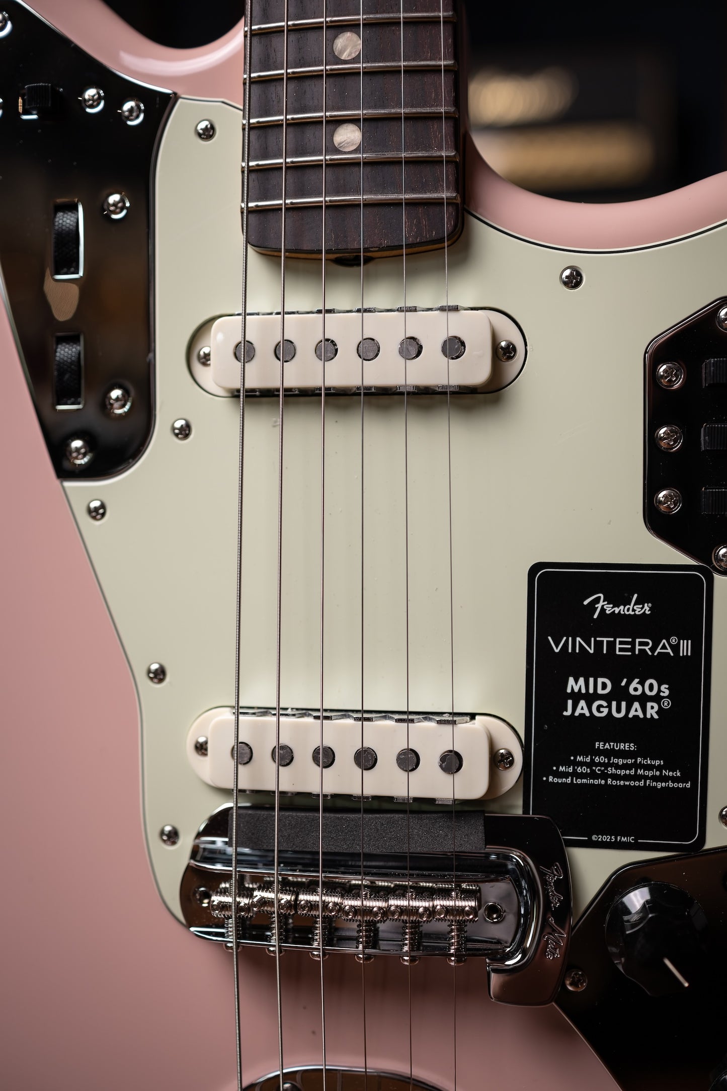 Fender  Vintera III Mid '60s Jaguar - Shell Pink