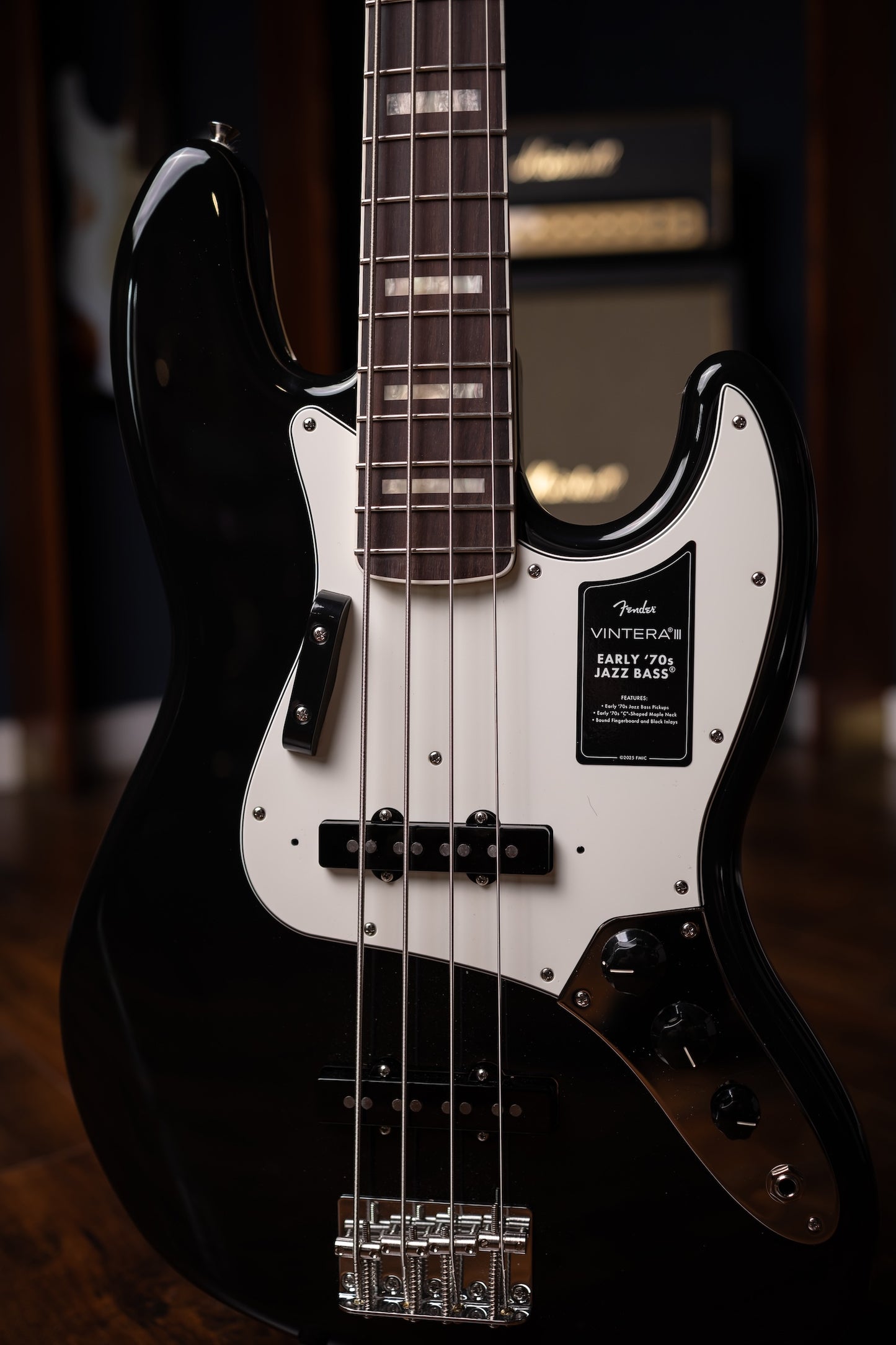 Fender Vintera III Early '70s Jazz Bass - Black