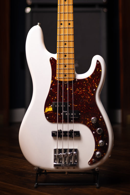 2024 Fender American Deluxe P Bass