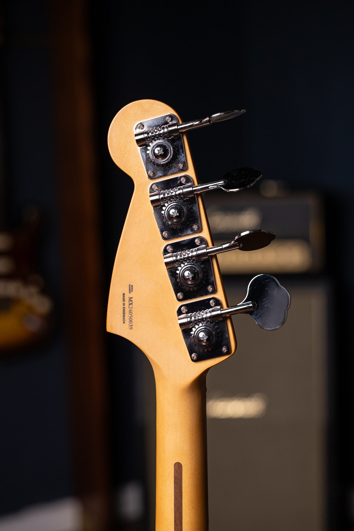 Fender Player II Mustang PJ Bass - 3-Tone Sunburst
