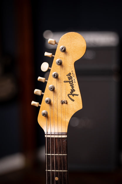 1963 Fender Duo Sonic Electric Guitar - Olympic White