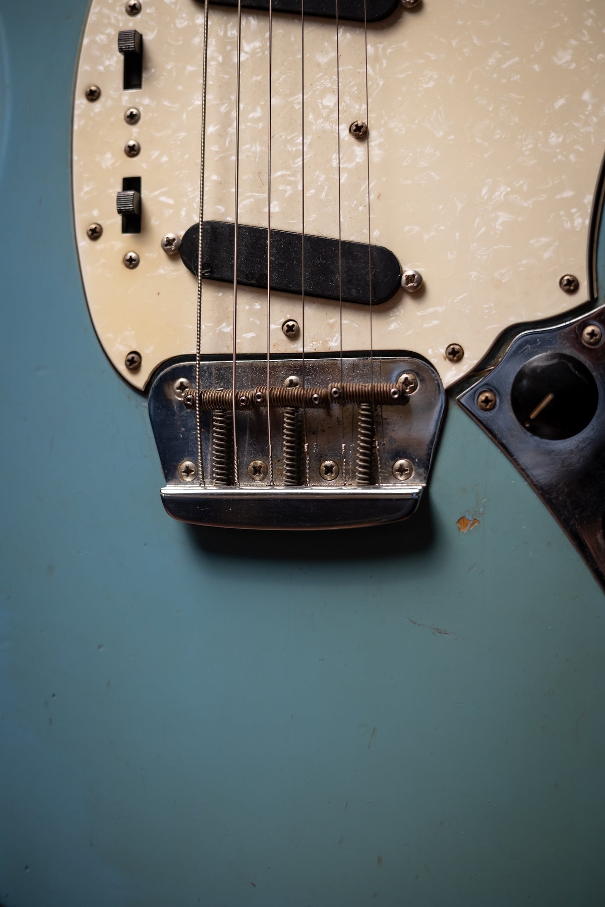 1965 Fender Duo Sonic II Electric Guitar - Daphne Blue