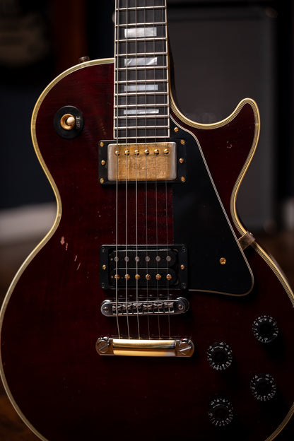 Pre-Owned Gibson Les Paul Custom Jerry Cantrell "Wino" Murphy Lab Electric Guitar - Light Aged Wine Red