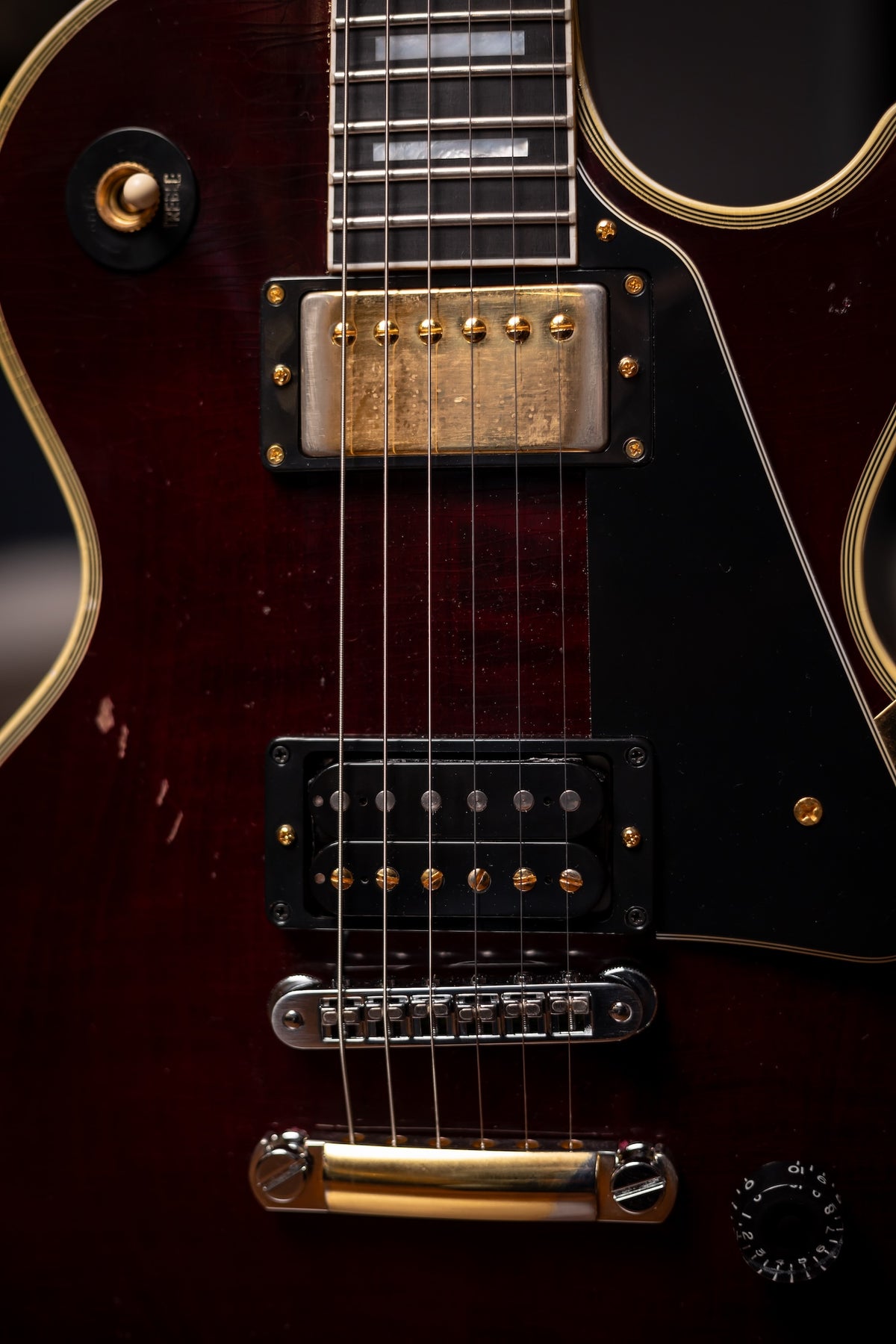 Pre-Owned Gibson Les Paul Custom Jerry Cantrell "Wino" Murphy Lab Electric Guitar - Light Aged Wine Red