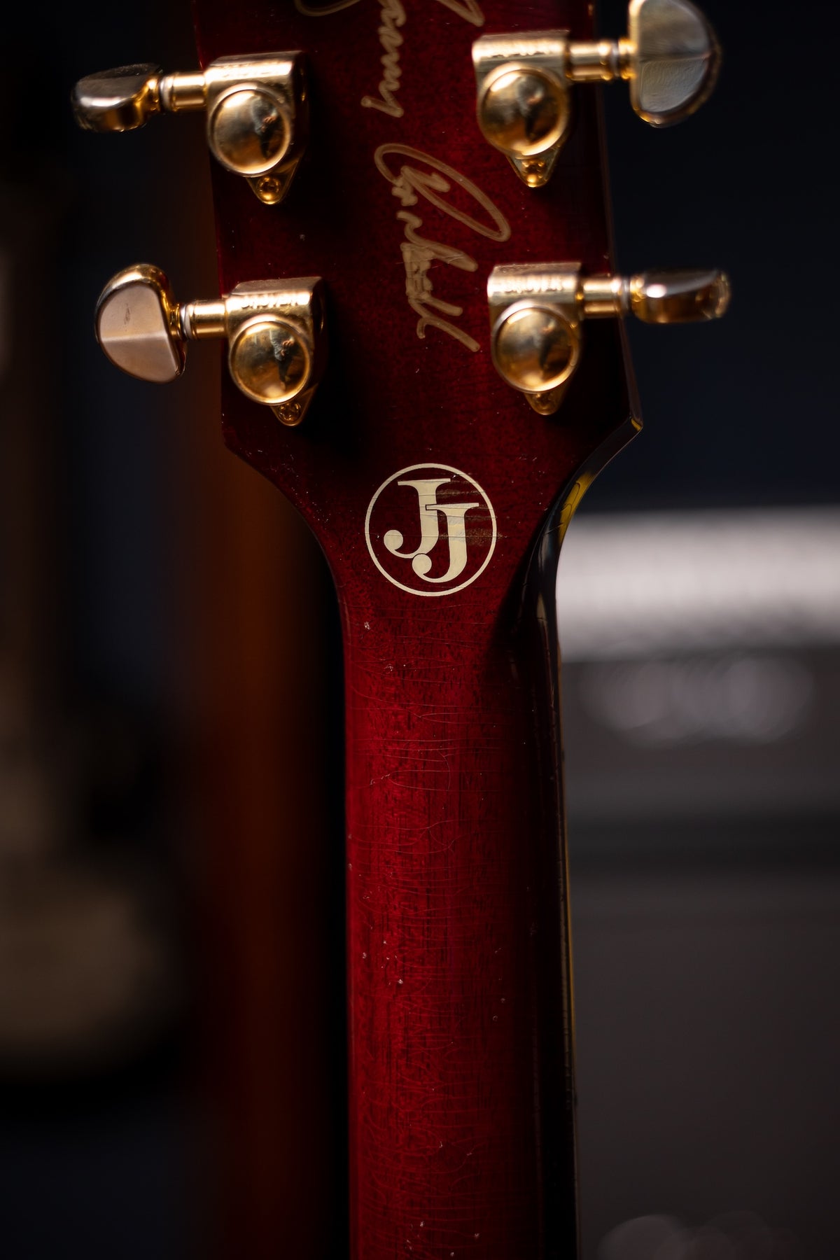 Pre-Owned Gibson Les Paul Custom Jerry Cantrell "Wino" Murphy Lab Electric Guitar - Light Aged Wine Red