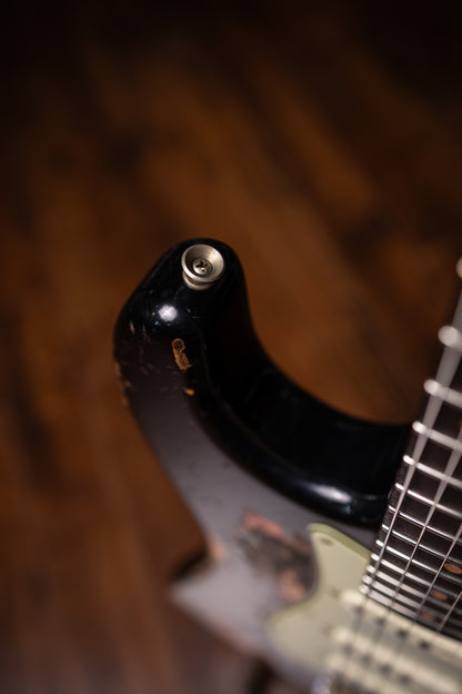 Fender 1963 Stratocaster® Super Heavy Relic - Super Faded Aged Black over 3 Color Sunburst