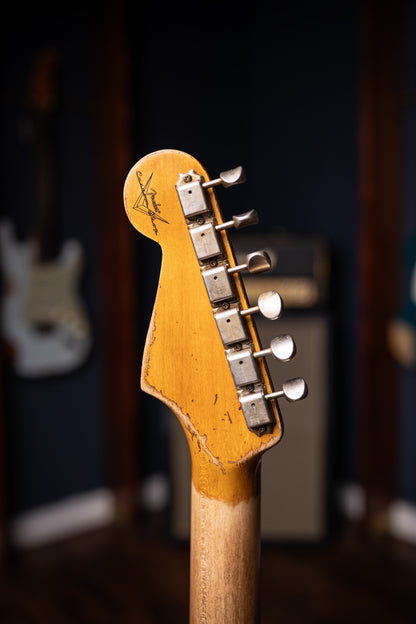 Fender 1963 Stratocaster® Super Heavy Relic - Super Faded Aged Black over 3 Color Sunburst