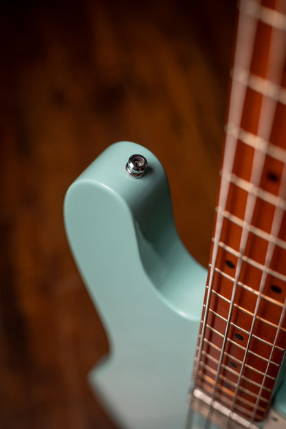 Pre-Owned PeterBuilt Cabrontia Electric Bass - Surf Green
