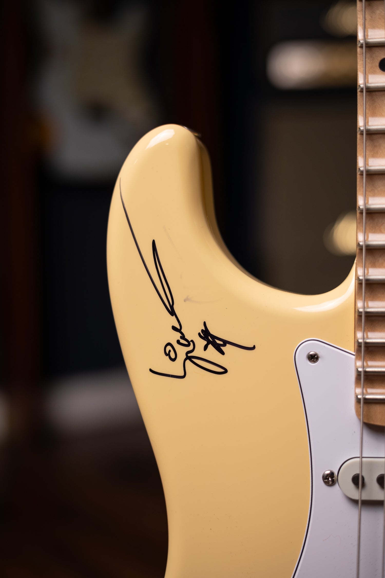 2019 Fender YJM Yngwie Malmsteen Stratocaster - Vintage White + Fender Yngwie Malmsteen Overdrive Pedal Signed Set