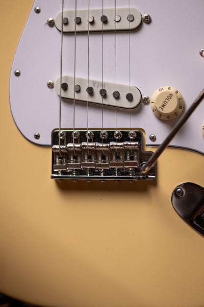 2019 Fender YJM Yngwie Malmsteen Stratocaster - Vintage White + Fender Yngwie Malmsteen Overdrive Pedal Signed Set
