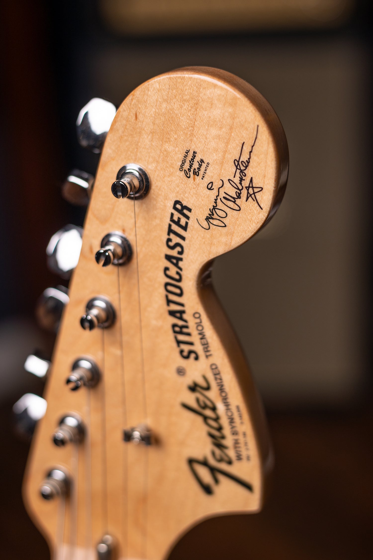 2019 Fender YJM Yngwie Malmsteen Stratocaster - Vintage White + Fender Yngwie Malmsteen Overdrive Pedal Signed Set