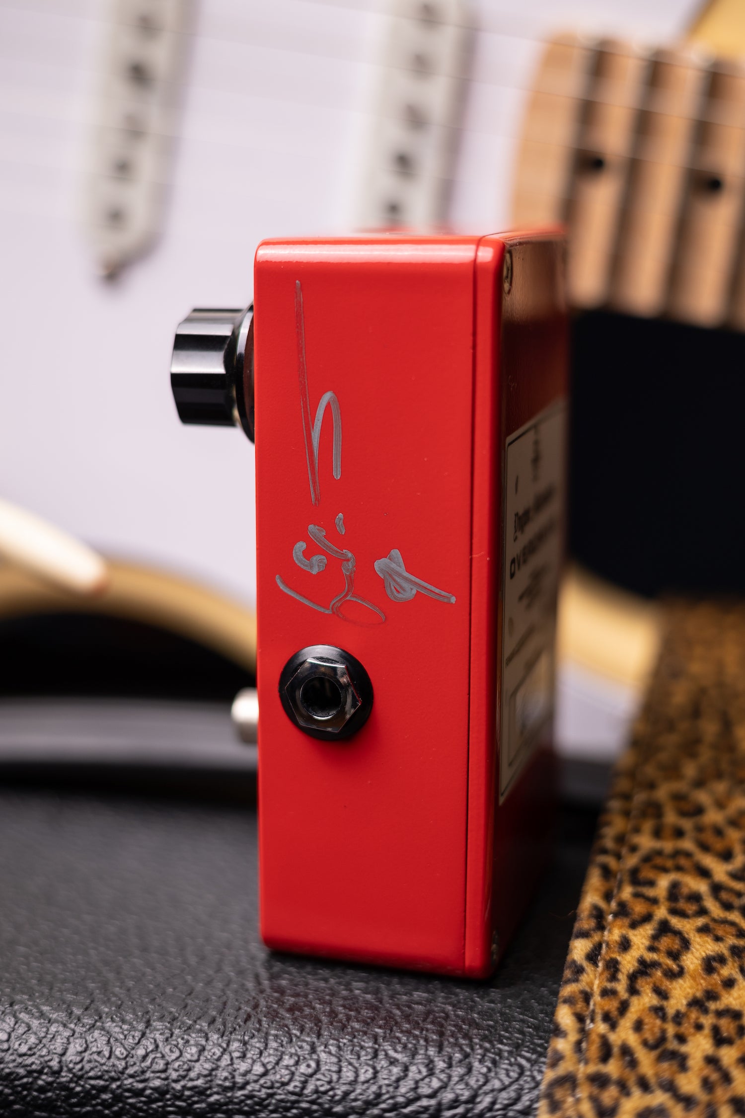 2019 Fender YJM Yngwie Malmsteen Stratocaster - Vintage White + Fender Yngwie Malmsteen Overdrive Pedal Signed Set