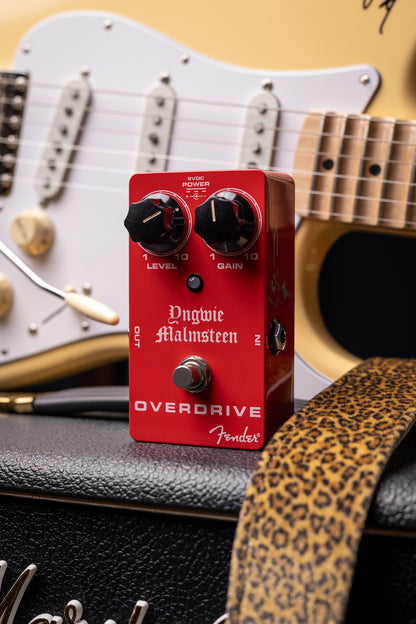 2019 Fender YJM Yngwie Malmsteen Stratocaster - Vintage White + Fender Yngwie Malmsteen Overdrive Pedal Signed Set