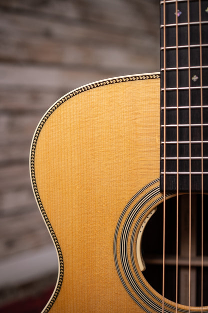 Martin OM-28E Standard L.R. Baggs Orchestra Model Acoustic-Electric Guitar  - Natural