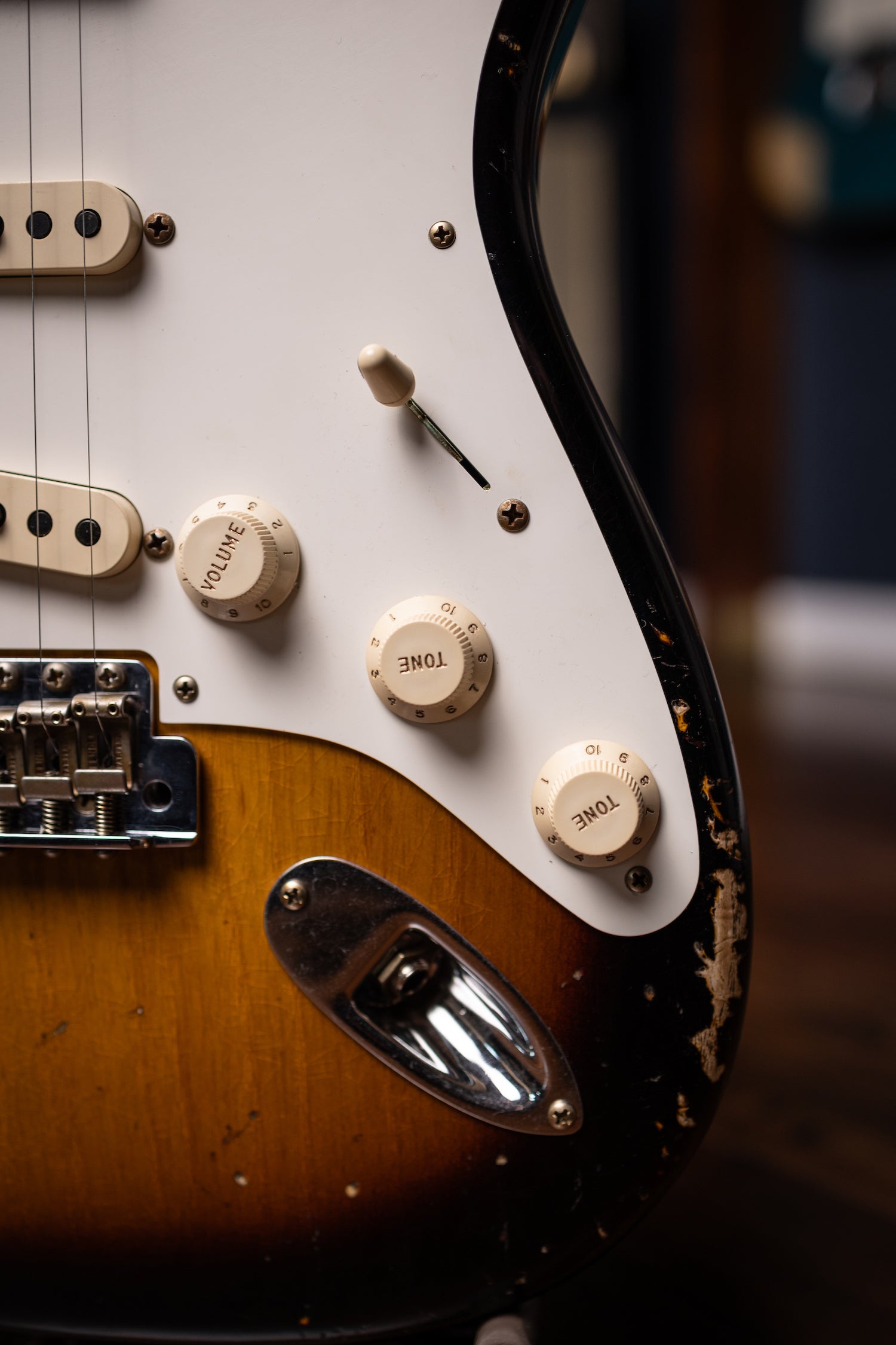 Fender Custom Shop Stratocaster 1957 Heavy Relic Electric Guitar - Aged 2-Color Sunburst