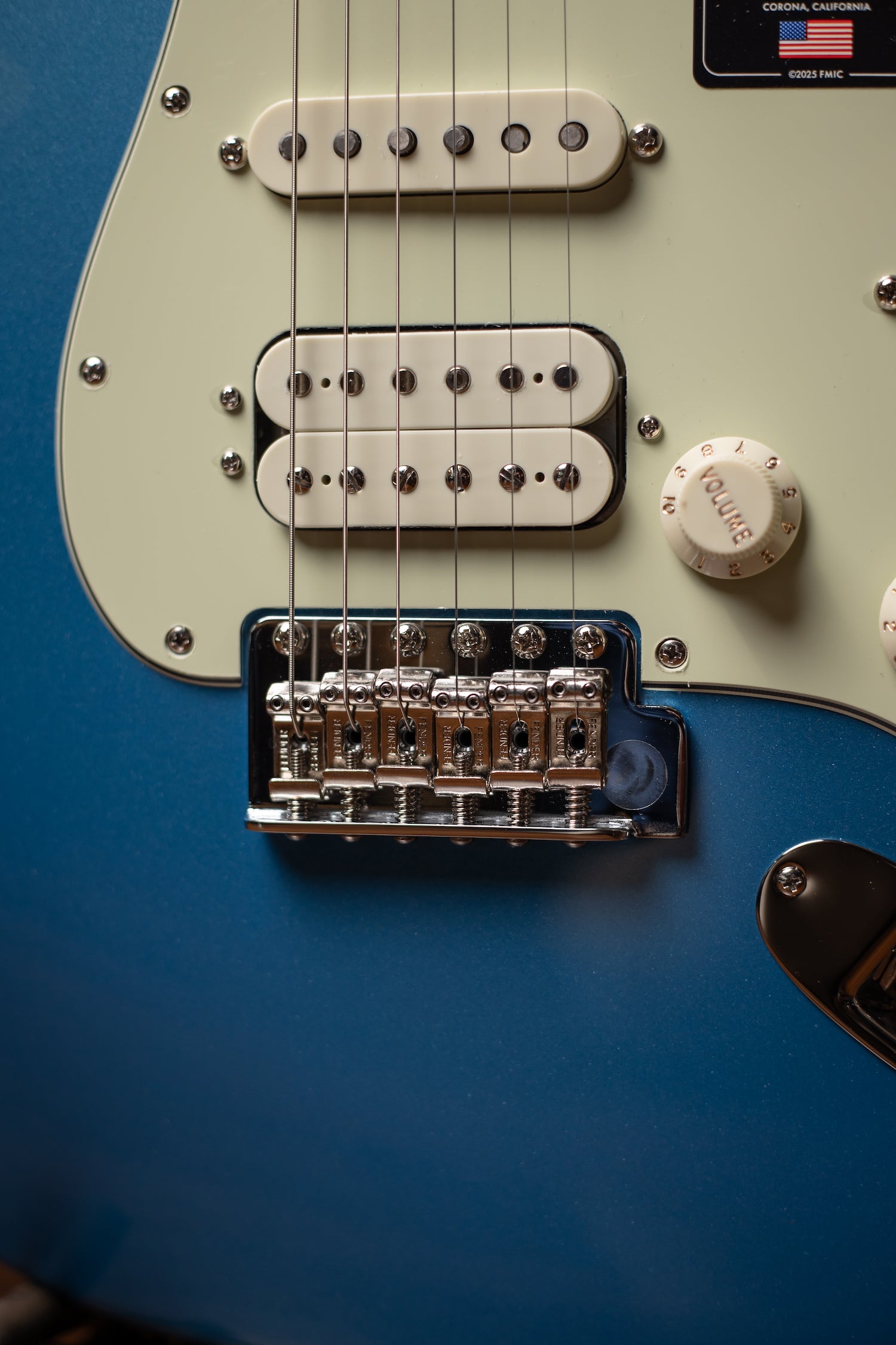 Fender American Professional Classic Stratocaster® HSS Electric Guitar - Lake Placid Blue