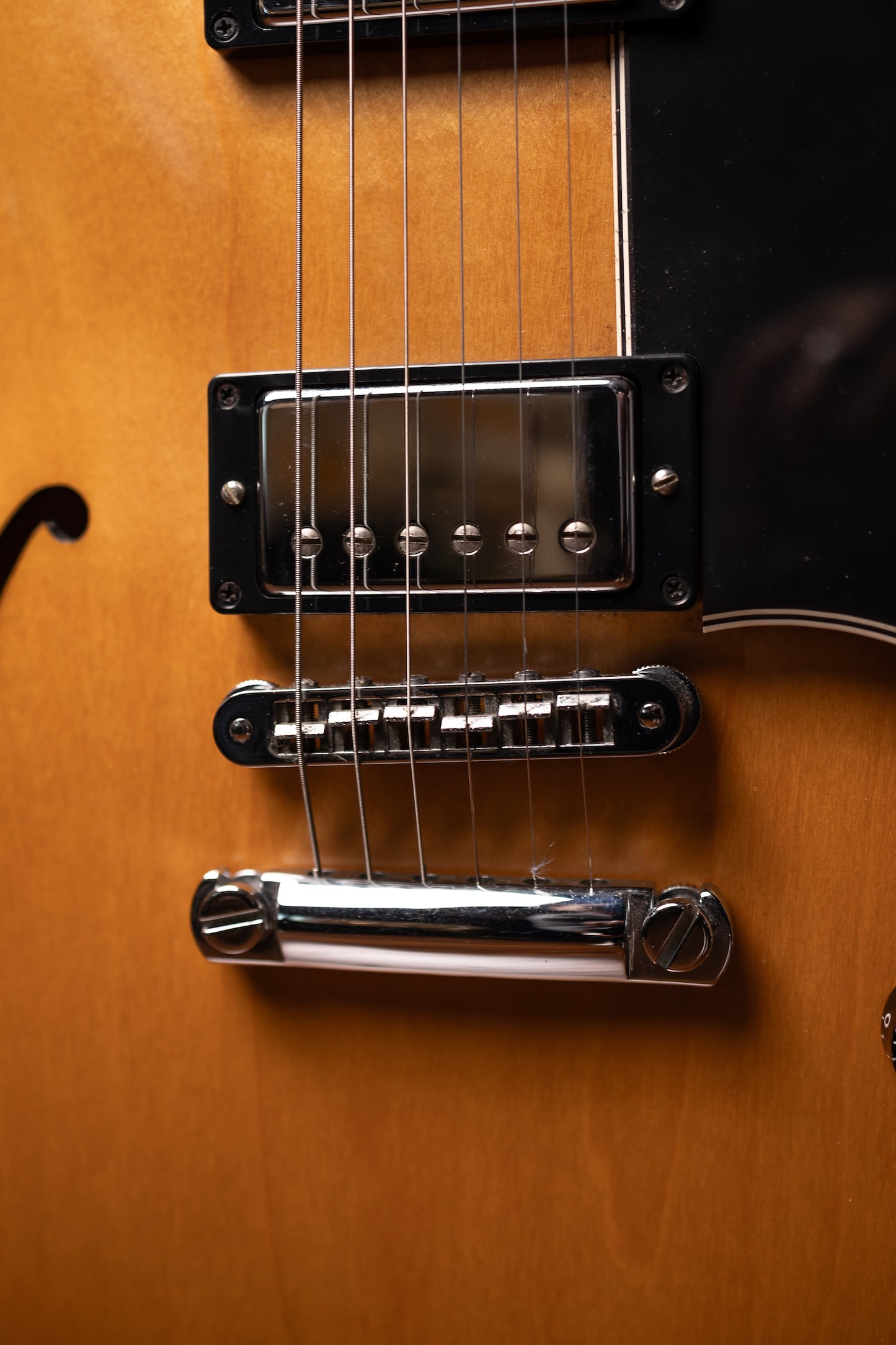 2003 Gibson ES-135 Semi Hollow Electric Guitar - Natural