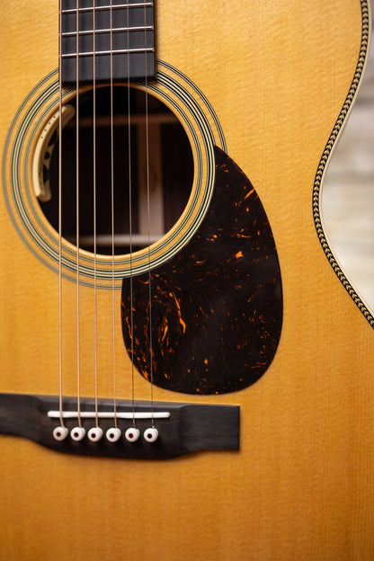 Martin OM-28E Standard L.R. Baggs Orchestra Model Acoustic-Electric Guitar  - Natural