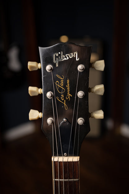 1974 Gibson Les Paul Signature Electric Guitar - Gold Top