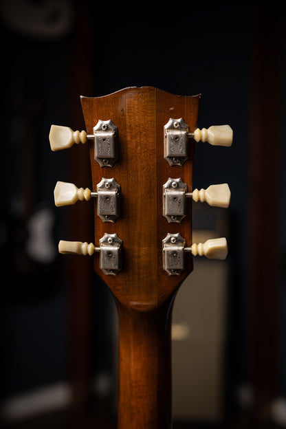 1974 Gibson Les Paul Signature Electric Guitar - Gold Top