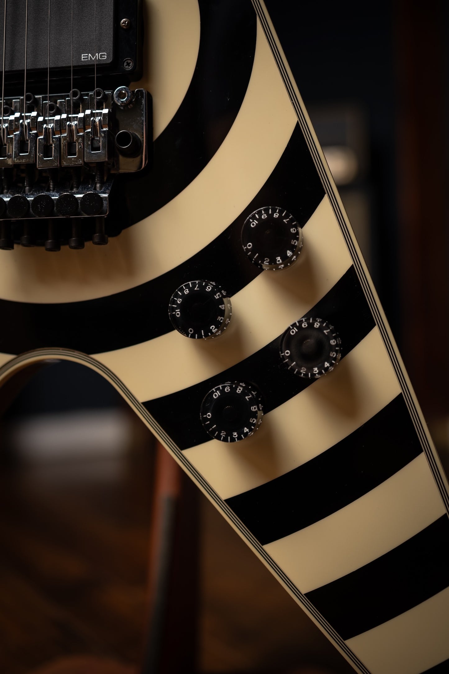 2007 Gibson Zakk Wylde Signature Flying V Electric Guitar - Bullseye