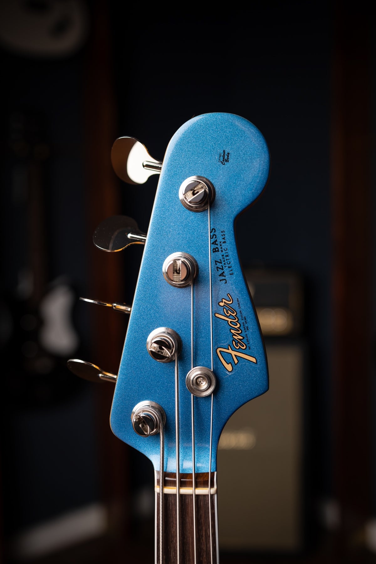 Fender  American Vintage II 1966 Jazz Bass®, Rosewood Fingerboard, Electric Bass - Lake Placid Blue