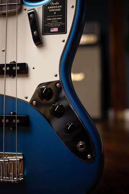 Fender  American Vintage II 1966 Jazz Bass®, Rosewood Fingerboard, Electric Bass - Lake Placid Blue