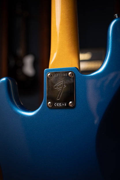 Fender  American Vintage II 1966 Jazz Bass®, Rosewood Fingerboard, Electric Bass - Lake Placid Blue