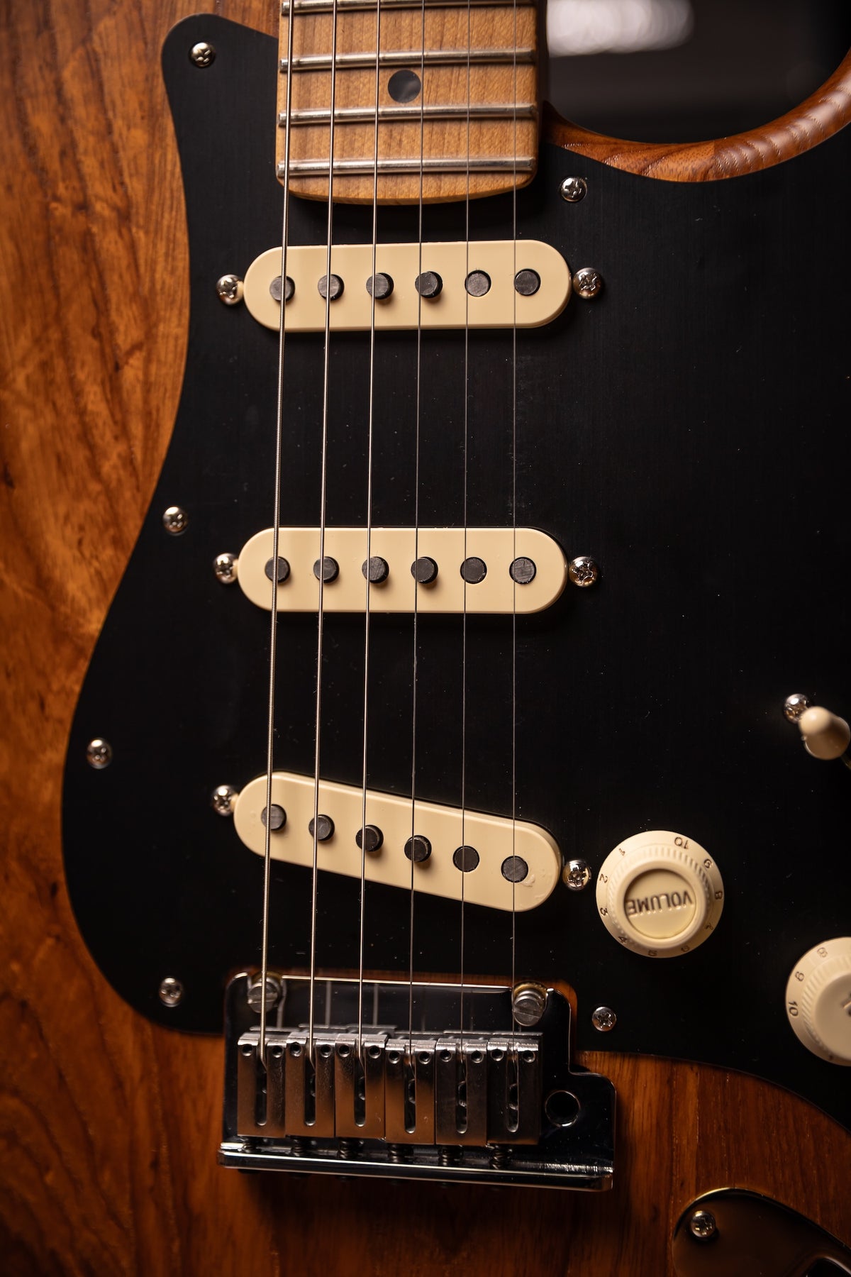 Fender Limited Edition American Ultra II Stratocaster®, Roasted Maple Fingerboard Electric Guitar - Natural
