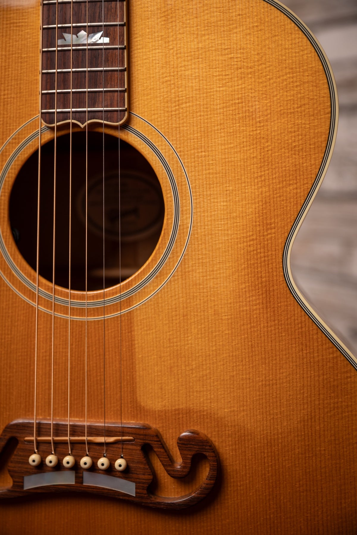 2008 Gibson SJ 200 Acoustic Guitar - Natural