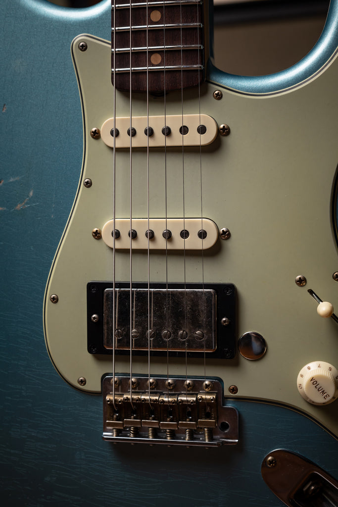 Fender Limited Edition '59 Stratocaster HSS Relic Electric Guitar - Daphne Blue Metallic