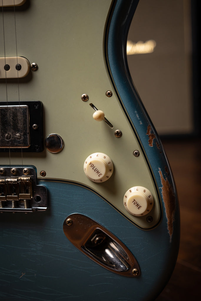 Fender Limited Edition '59 Stratocaster HSS Relic Electric Guitar - Daphne Blue Metallic