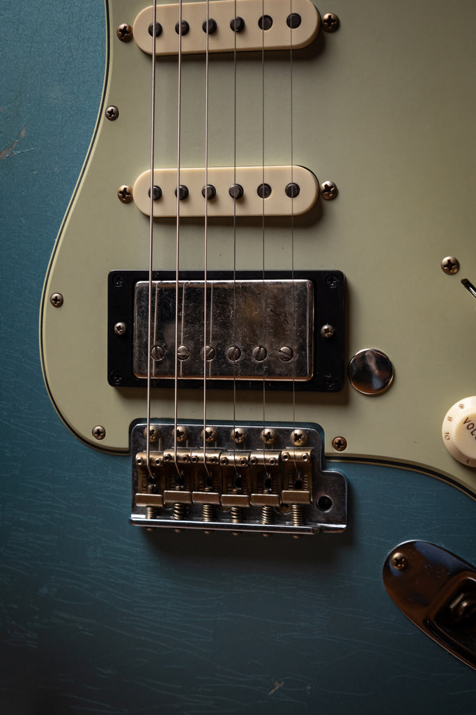 Fender Limited Edition '59 Stratocaster HSS Relic Electric Guitar - Daphne Blue Metallic