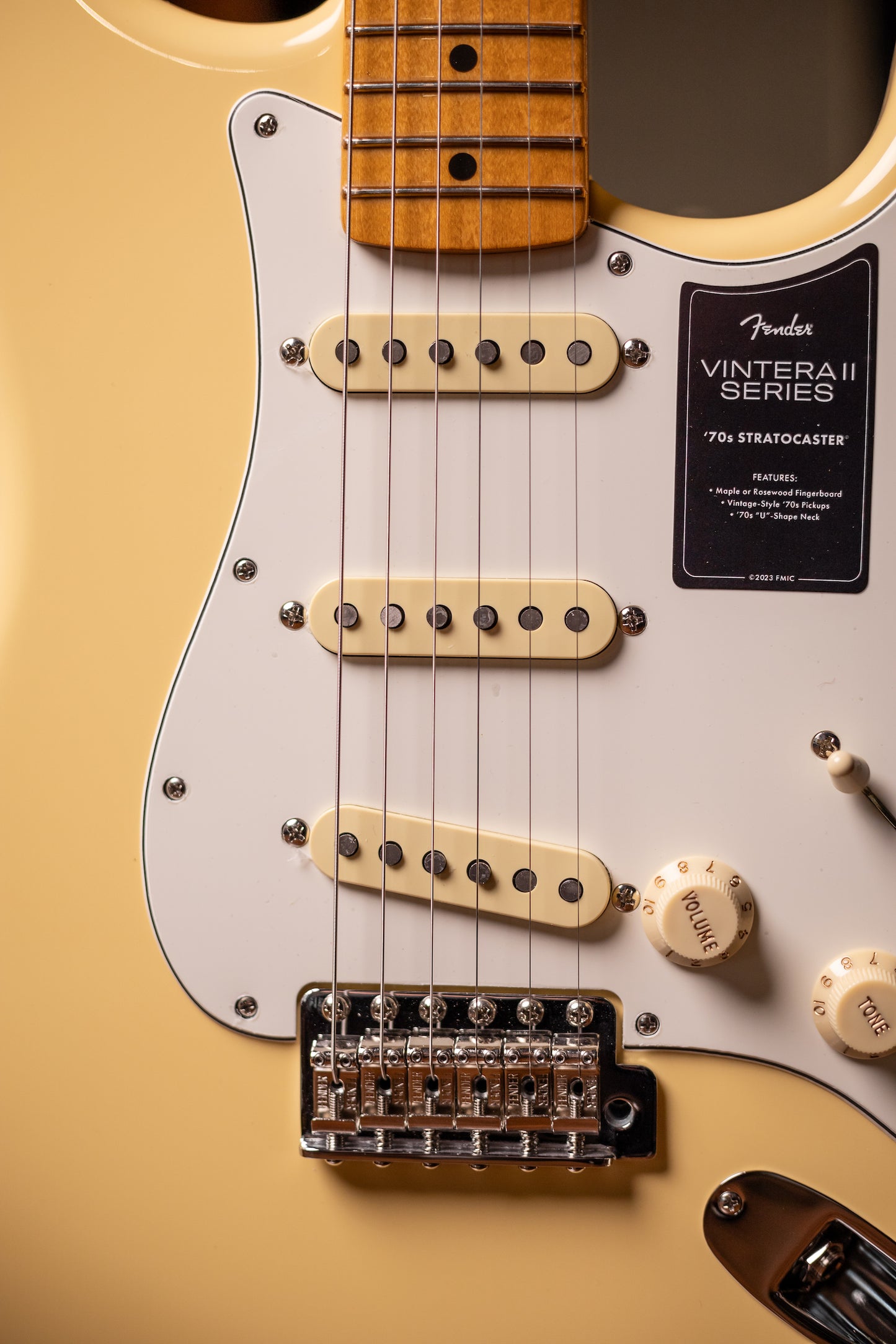 Fender Vintera II '70s Stratocaster Electric Guitar - Vintage White