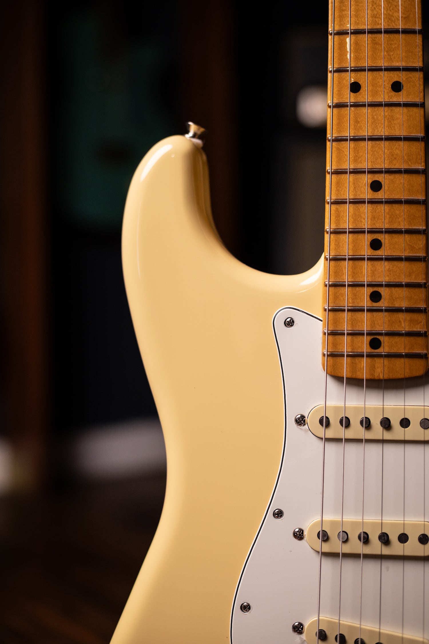 Fender Vintera II '70s Stratocaster Electric Guitar - Vintage White