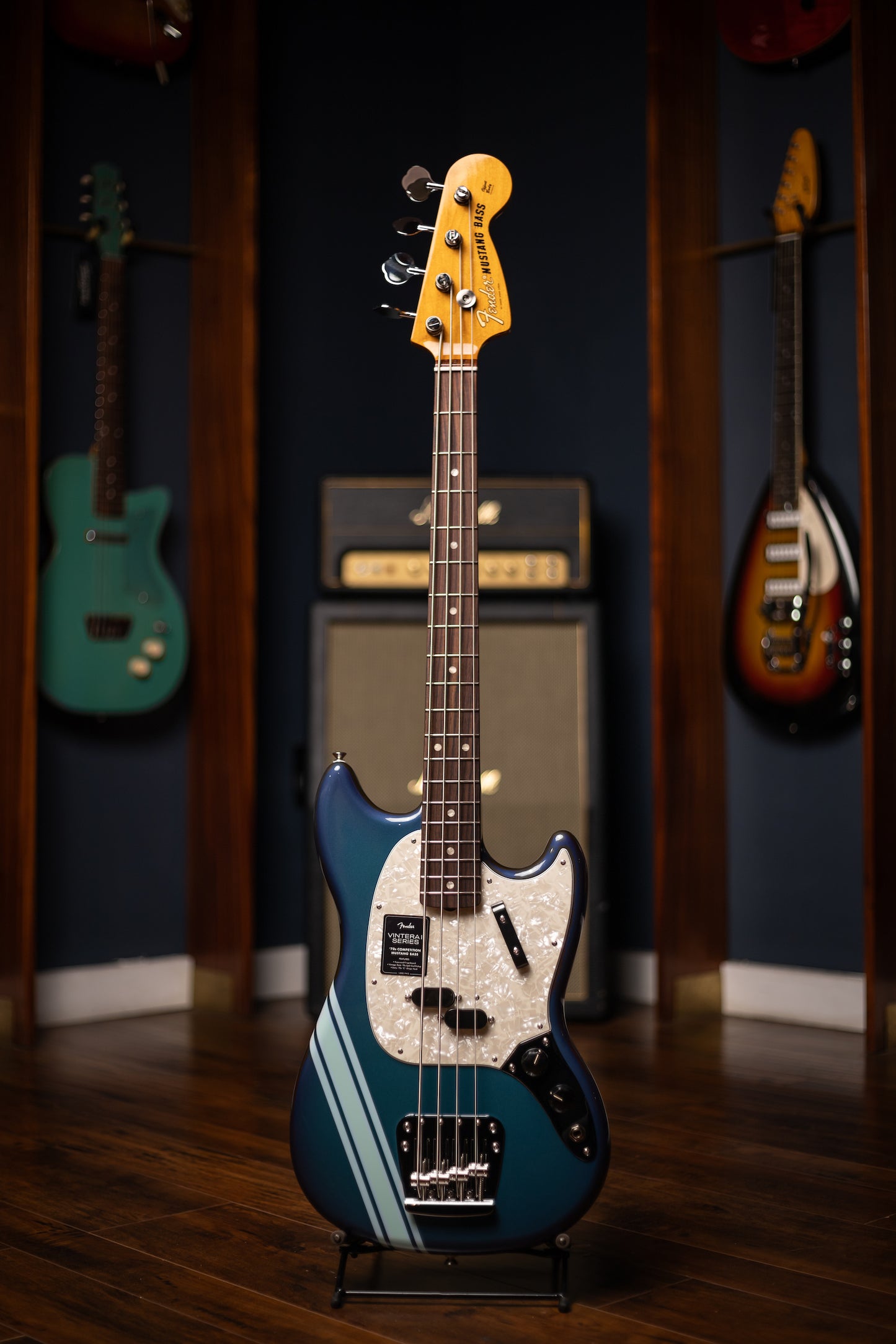 Fender Vintera® II '70s Competition Mustang® Electric Bass - Competition Burgundy