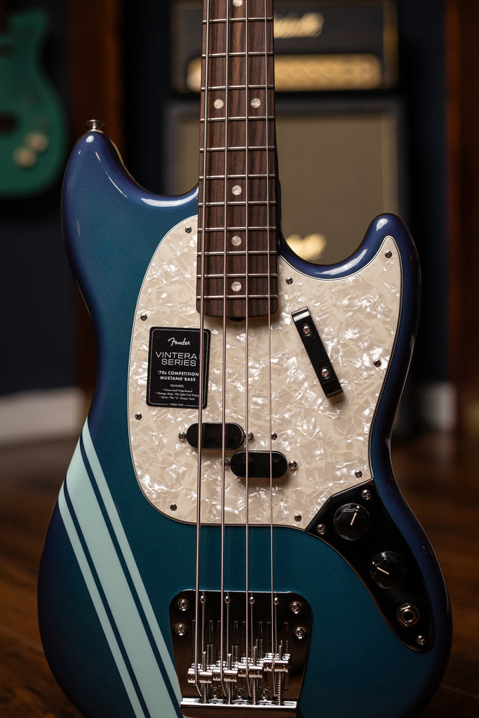 Fender Vintera® II '70s Competition Mustang® Electric Bass - Competition Burgundy