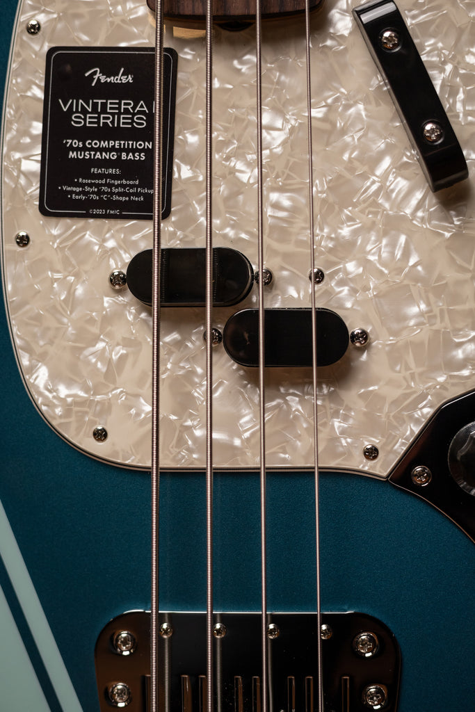 Fender Vintera® II '70s Competition Mustang® Electric Bass - Competition Burgundy