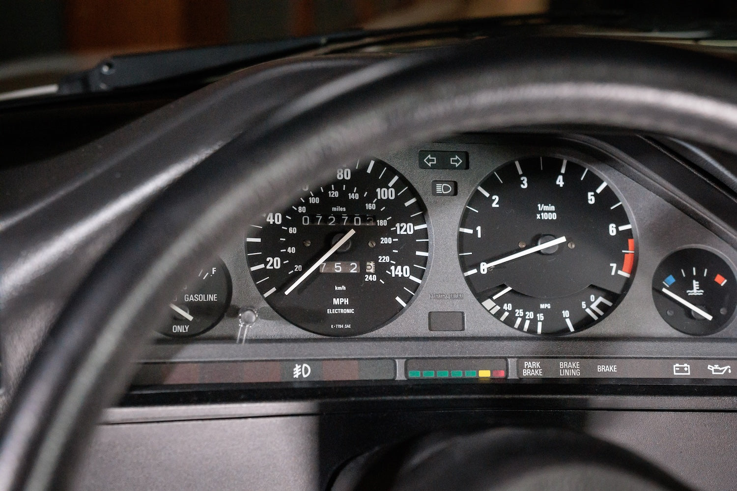 1987 BMW 325is | Alpine White