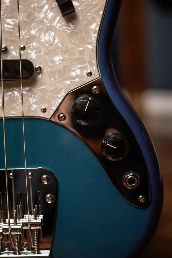 Fender Vintera® II '70s Competition Mustang® Electric Bass - Competition Burgundy