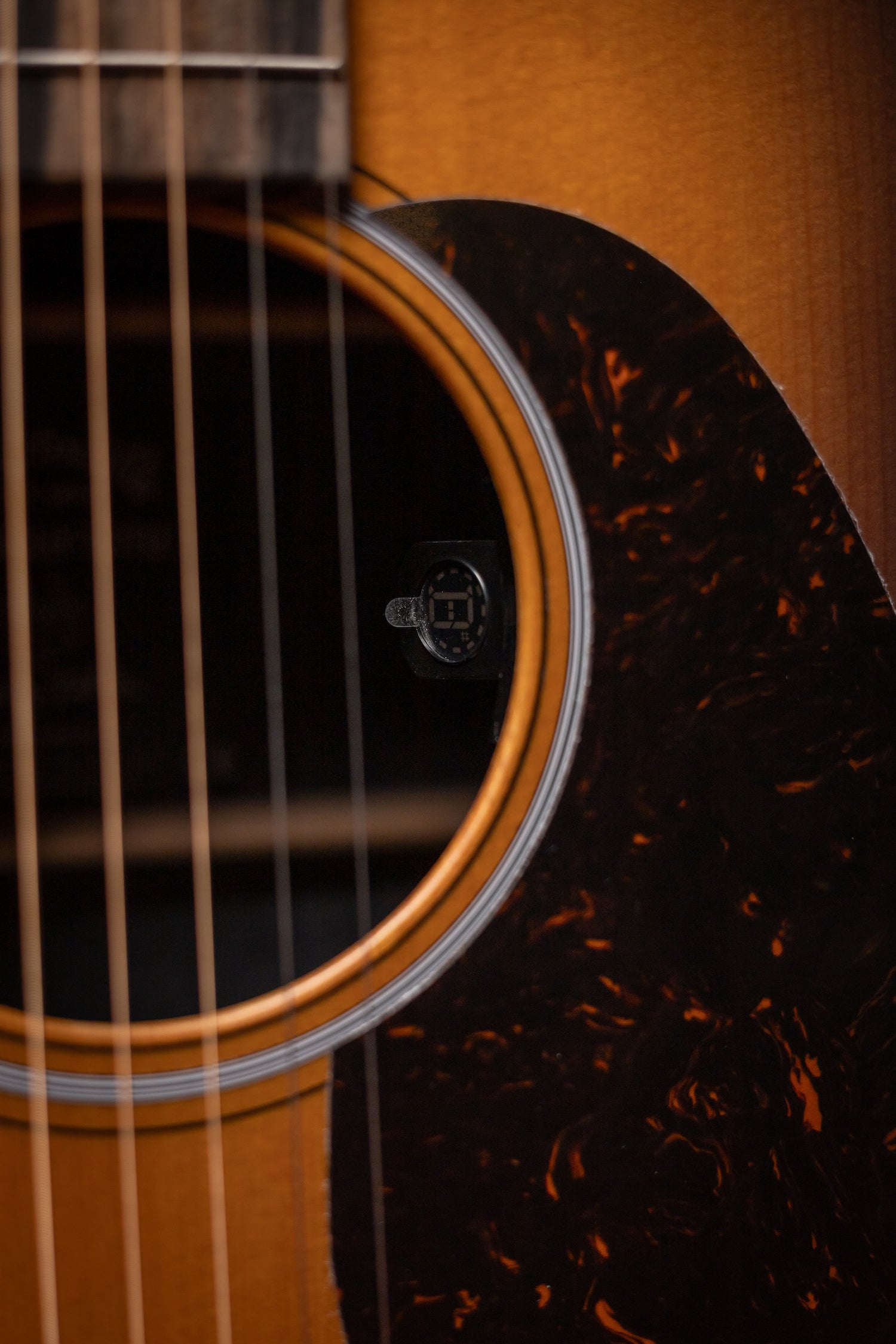 Martin D-X2E Molly Tuttle Acoustic Elecetric Guitar - Vintage Sunburst