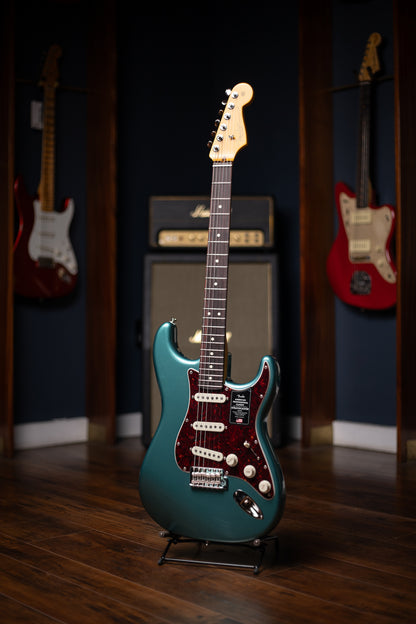 Fender American Professional Classic Stratocaster® Electric Guitar - Sherwood Green Metallic