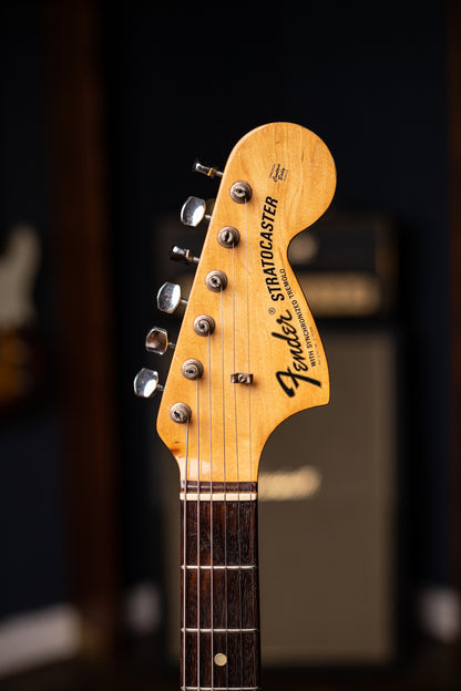 1969 Fender Stratocaster Electric Guitar - Sunburst