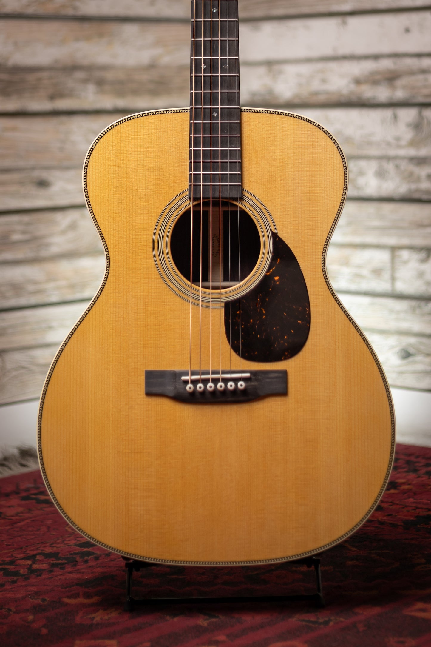 Martin OM-28 Acoustic Guitar - Natural