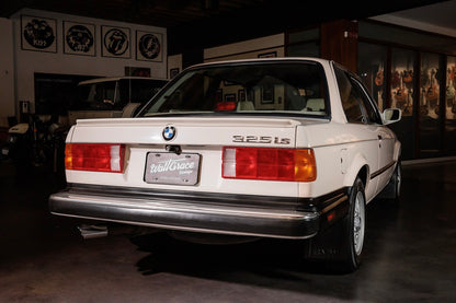 1987 BMW 325is | Alpine White