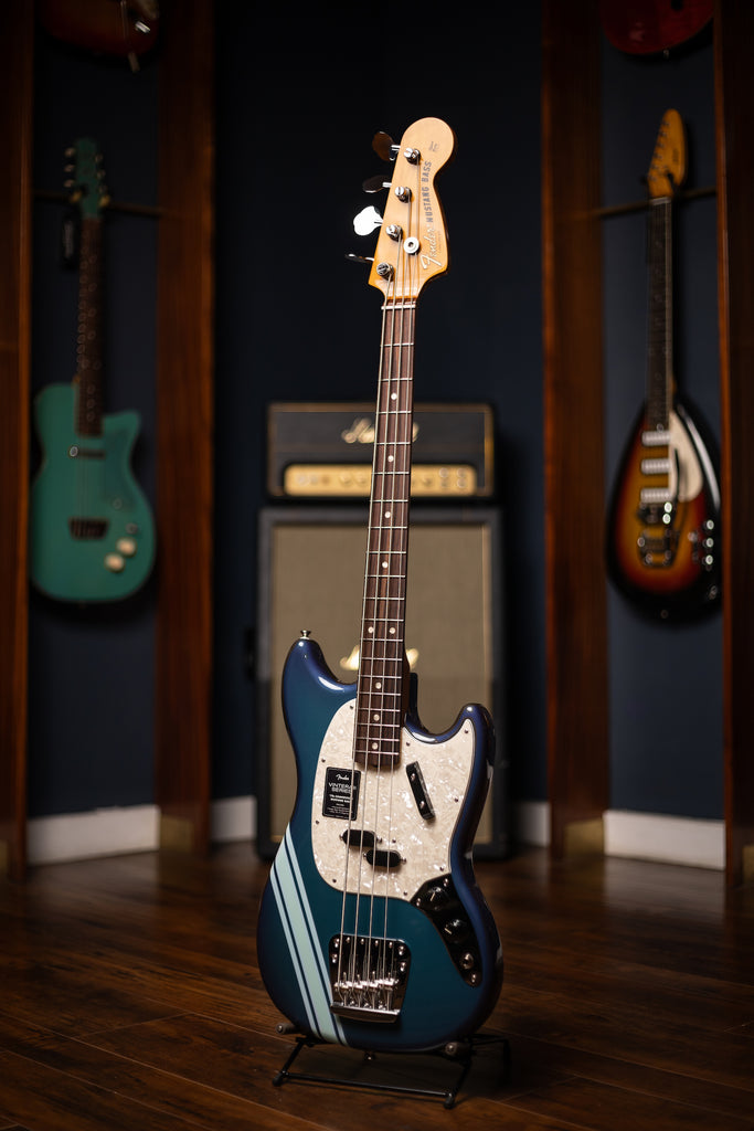 Fender Vintera® II '70s Competition Mustang® Electric Bass - Competition Burgundy