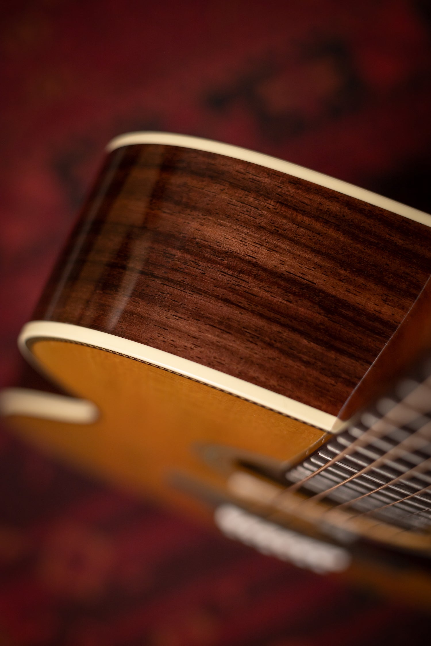 Martin OM-28 Acoustic Guitar - Natural