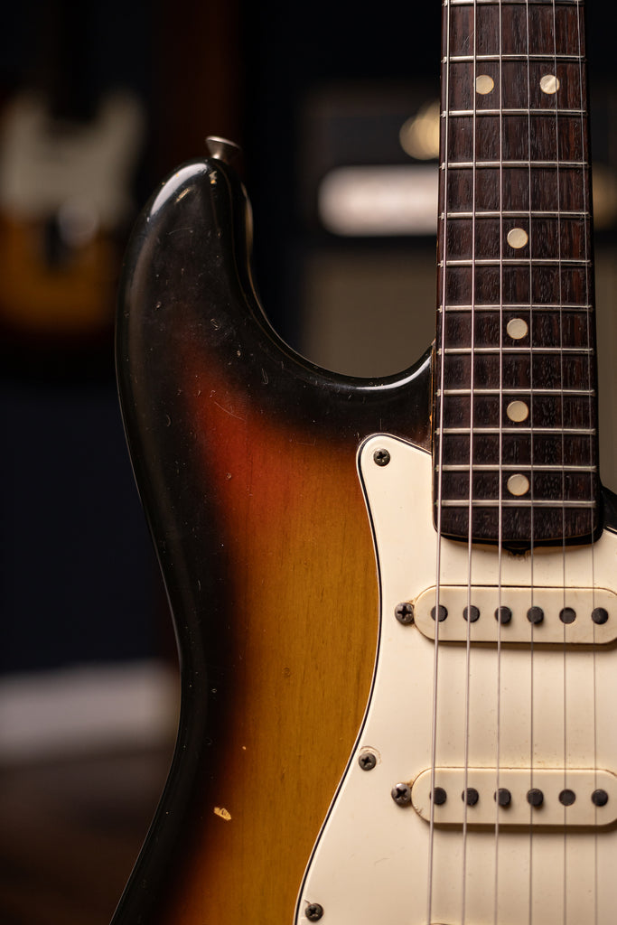 1969 Fender Stratocaster Electric Guitar - Sunburst